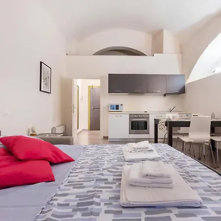 Nel Cuore Del Centro Storico. Apartment *